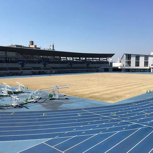 本日も通常営業しております! 今日もいい天気で、ランニング日和です️♂️ 屋島レクザムフィールド 【主競技場】 一般300円 生徒・児童150円 【補助競技場】 一般150円 生徒・児童50円 【室内競技場】 一般300円 生徒・児童150円 競技場も良いですが、周りを散歩するのもとても綺麗でオススメです https://nseitai.com/ 【完全予約制】 【電話番号】080-9542-8357 【営業時間】9:00〜21:00 【定休日】不定休 【住所】〒760-0054香川県高松市常磐町1-9-17