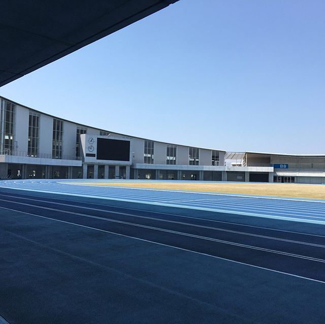 今日は、ダイエット・トレーニングを希望する方がいたので、一緒に練習してきました♂️ 屋島陸上競技場、とてもいい環境です! とにかく綺麗です!しかも安い!!! 主競技場が300円! しかも今回、ほぼ貸し切り状態! この値段で使えるなんてありえませんとても運の良い日でした♪ 補助競技場は100円!!! すごい。。なんてありがたい環境。。。 近くにこんな良い施設があって本当に幸せです 一緒に練習した方も、しっかり練習できたので嬉しいです♪ これからがどうなるか楽しみです️! 練習環境を探してる方にはとてもオススメな場所です ないものねだりをしたり、できない理由ばかり考えるんじゃなくて、自分から環境を探したり、できることを探すのも、目標達成には必要かと思ってます! 最後に本日も通常営業しております! みなさんからの予約お待ちしております♪ https://nseitai.com/ 【完全予約制】 【電話番号】080-9542-8357 【営業時間】9:00〜21:00 【定休日】不定休 【住所】〒760-0054香川県高松市常磐町1-9-17