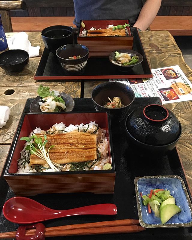こんにちは️ 今日は、いつもお世話なっている代表とお昼ご飯行ってきました! いつもありがとうございます 感謝しかありません!! ・ 美味しかったです♪♪♪ お昼以降も頑張ります ・ 最後に、本日も通常営業してます! みなさんからの予約お待ちしております♪ https://nseitai.com/ 【完全予約制】 【電話番号】080-9542-8357 【営業時間】9:00〜21:00 【定休日】不定休 【住所】〒760-0054香川県高松市常磐町1-9-17 #あなご #昼ご飯 #ギックリ腰 #ぎっくり腰